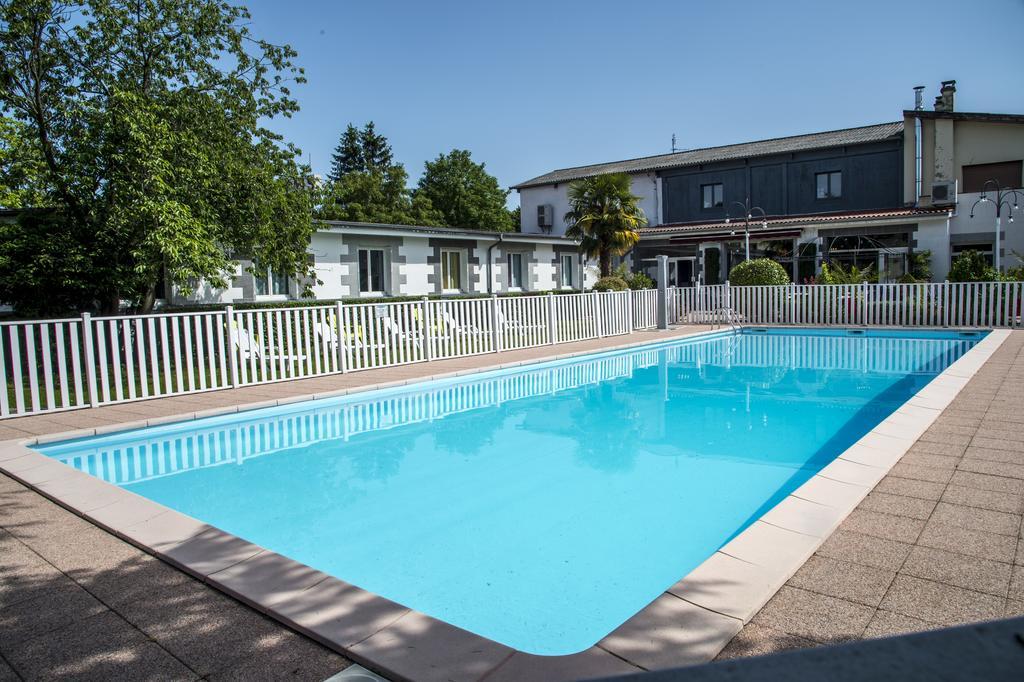 Отель Relais 500 De Vienne Шонас-л'Амбаллан Экстерьер фото